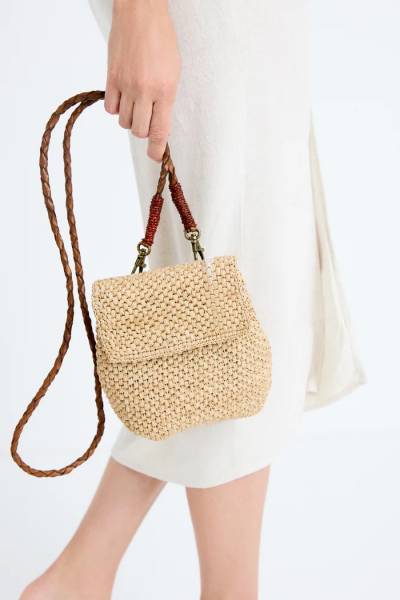 Le Mini-sac ZAZ IBELIV en raphia naturel est disponible chez Joséphine by Urban Chic à Dieppe