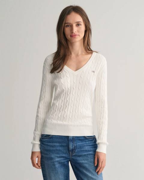 pull col V en maille torsadée GANT eggshell pour femme chez Joséphine by Urban Chic à Dieppe