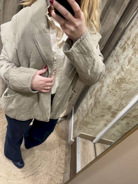 Notre zone d'activité pour ce service Vente de vêtements sportwear chic pour femme avec sélection de marques tendance et de qualité supérieure